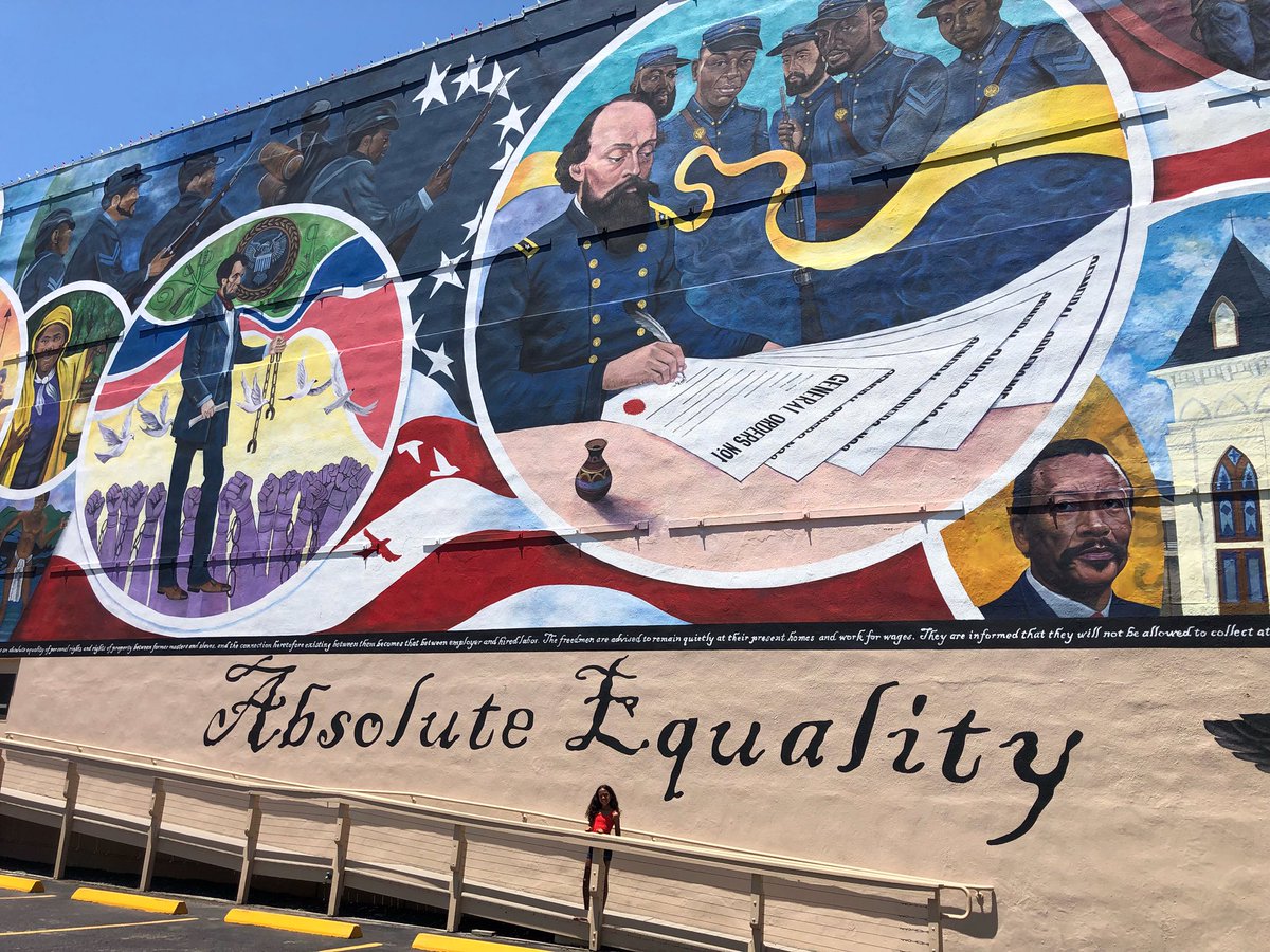 BrandonFiles's tweet photo. Often overlooked, forgotten, relegated to otherness. These amazing young women, especially on this particular day help me to keep my eyes, heart and mind wide open. At the home of Juneteenth.
#absoluteequality https://t.co/368YaAVexH