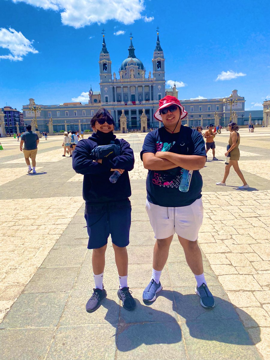 F13XKING's tweet image. Day 2 in Madrid, Spain 🇪🇸.                           We out here Vibin n livin life 😉