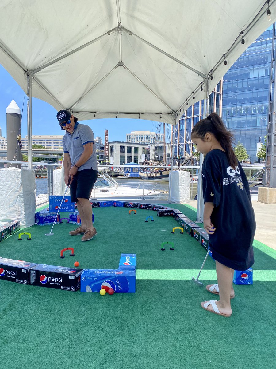 TheWharfDC's tweet image. Bring Dad down to #TransitPier for our Strong Dads DC celebration! 💪 We’re playing games, listening to live music by @PebbleToPearl, and enjoying ice cream from @SWSodaPopShop. Don’t forget to sign the life-sized #FathersDay card while you’re here! #TheWharfDC