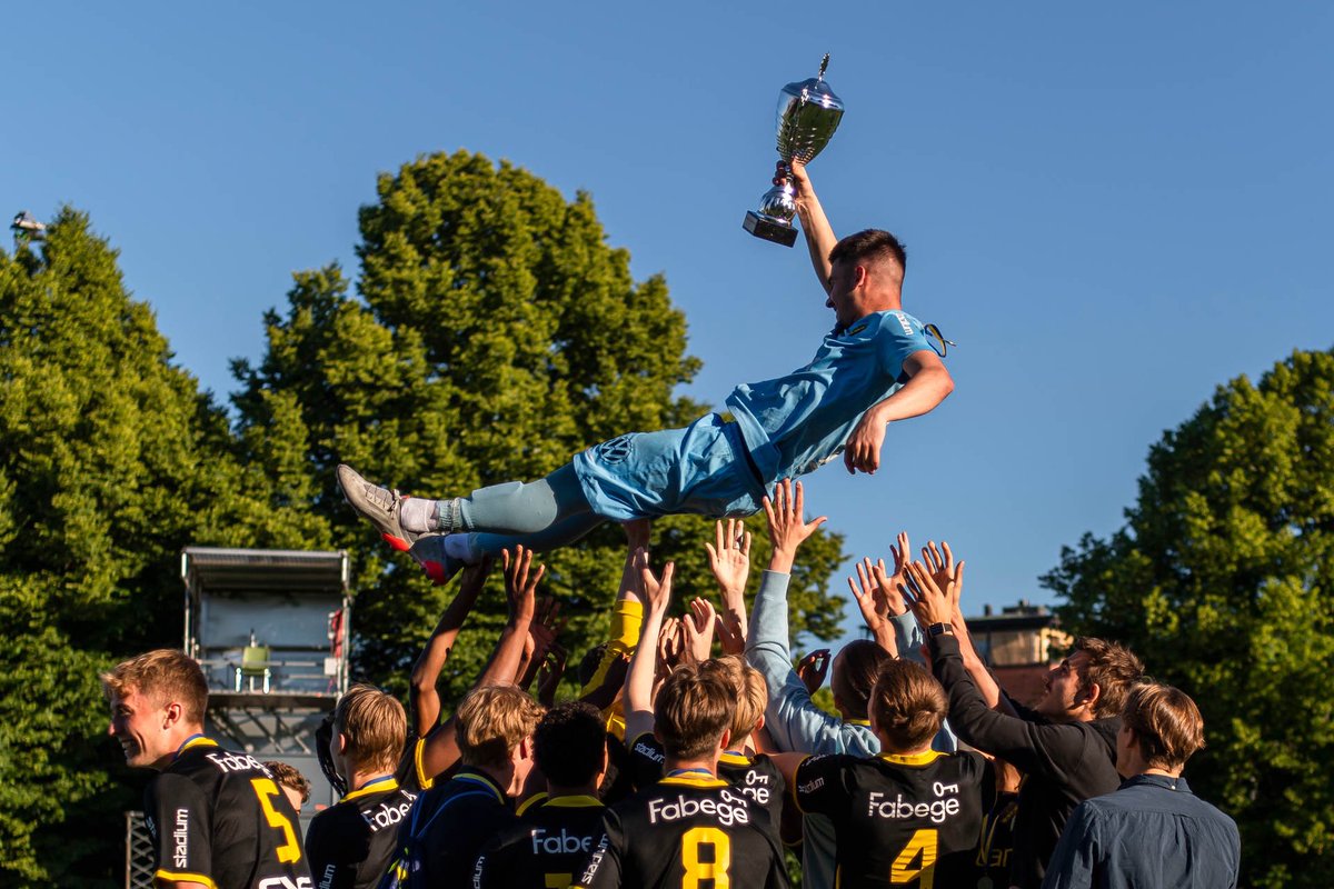 AIK Fotboll säger stort grattis till klubbens P17-lag – som idag blev Ligacupmästare! 

Finalmatchen mot IF Elfsborg slutade oavgjort, där AIK tillslut vann efter straffdrama.