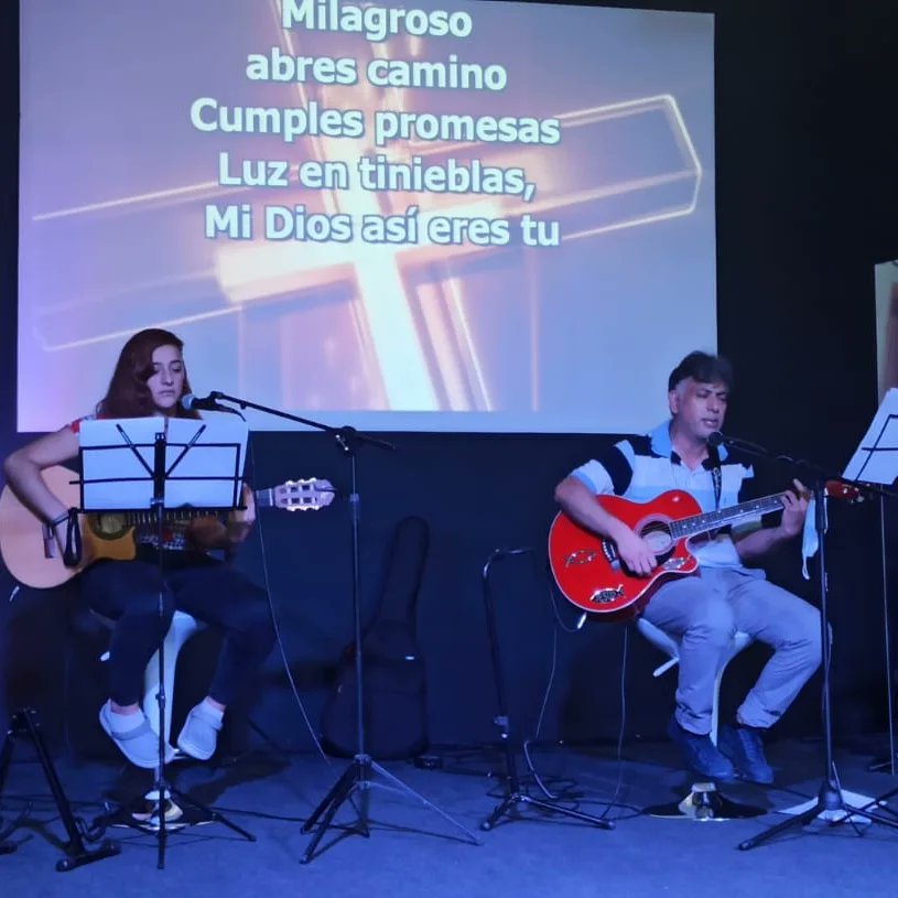 ElEncuentroCC's tweet photo. FELIZ DÍA DEL PADRE 🙋🏻

Gracias a Dios por enseñarnos a través de ellos su amor, cuidado y provisión 🌱

#ElEncuentro #UnaGranFamilia 💒 https://t.co/4fOSFkrHHO