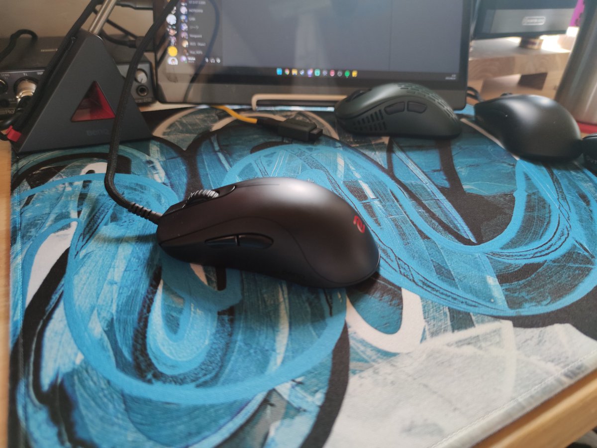 Vio1et_Vein's tweet photo. 本当にこの世に存在するのかとまで言われるほど在庫の少ないZowieのZA13-CがMaxGamingでようやく手に入りました。
さっそく使ってみましたがすごく快適でメインマウスにしようかなと思えるぐらいです。あと個人的には、そろそろValorantフレンドがそろそろ欲しいところです。
#Zowie #Maxgaming https://t.co/17CdC46jJG