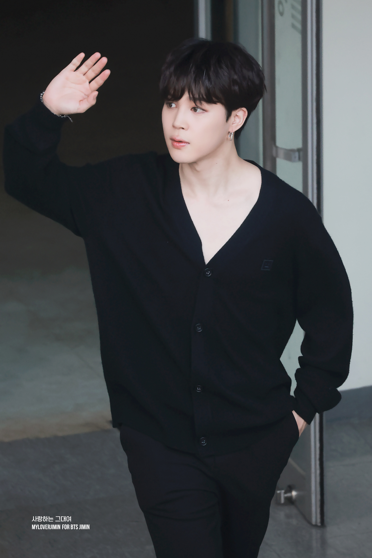 FVp1dVZVsAAu3_M?format=jpg&name=large