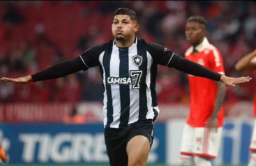 Cheio de desfalques , perdendo de 2 x 0 e com um jogador a menos desde os 10 minutos do 1° tempo, o glorioso vence o Inter por 3 x 2 !
EU TE AMO PRA CARALHO 🔥
#botafogo