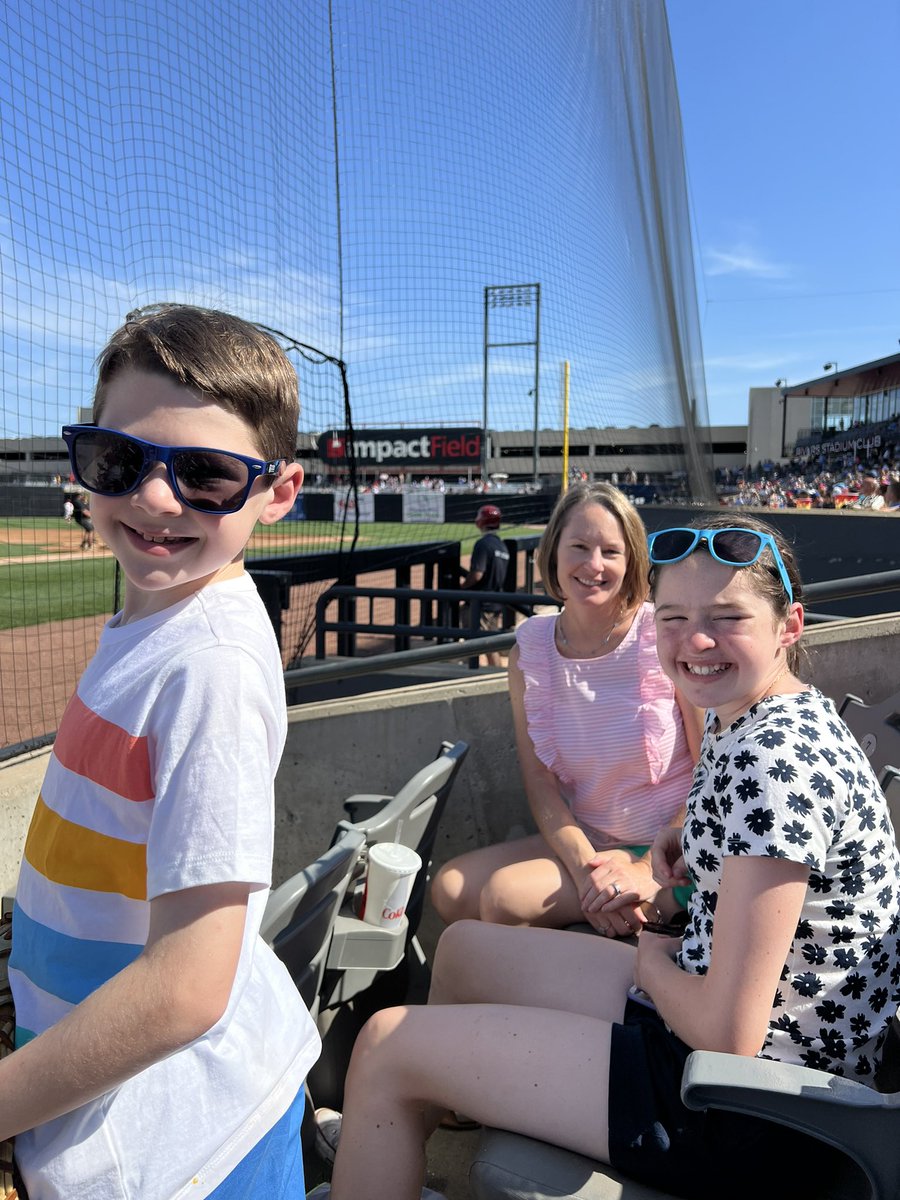 fowlertr1's tweet photo. Enjoying the @TheChicagoDogs for the first time!!  #theweinersarewinners https://t.co/le6eydlgQT