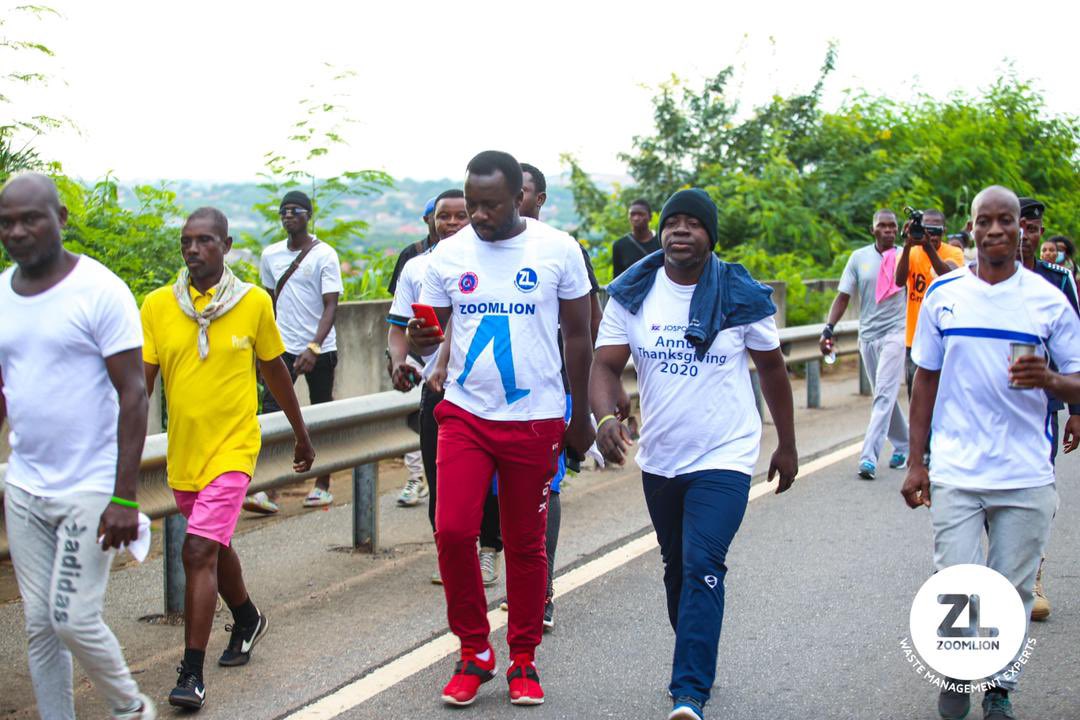 qweku_b's tweet photo. Beautiful scenes from the just ended walk to create awareness on the need to safeguard the environment organized by @ZoomlionLtd ,Ghana’s fitness Ambassador, Beatrice Afful in collaboration with the media from Ayi Mensah to Peduase. #KeepGhanaClean #eathealthy #workout #BeaFit https://t.co/Wxw7ckjuWR