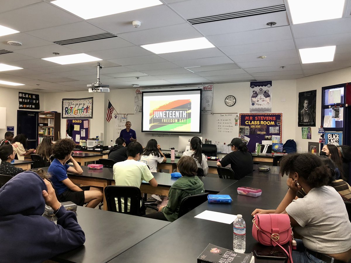 RCHStevens's tweet photo. The Great Migration: Crash Course Black American History #24 https://t.co/MfWUIRMr85 via @YouTube This video was a big hit in my Summer Bridge classes. Thank you @ClintSmithIII. Your book, “How the Word Is Passed” was Awesome too! @CJUHSD read &amp; discussed it @RanchoHSCougars 👏🏽👏🏽 https://t.co/ja9mSVXSkp