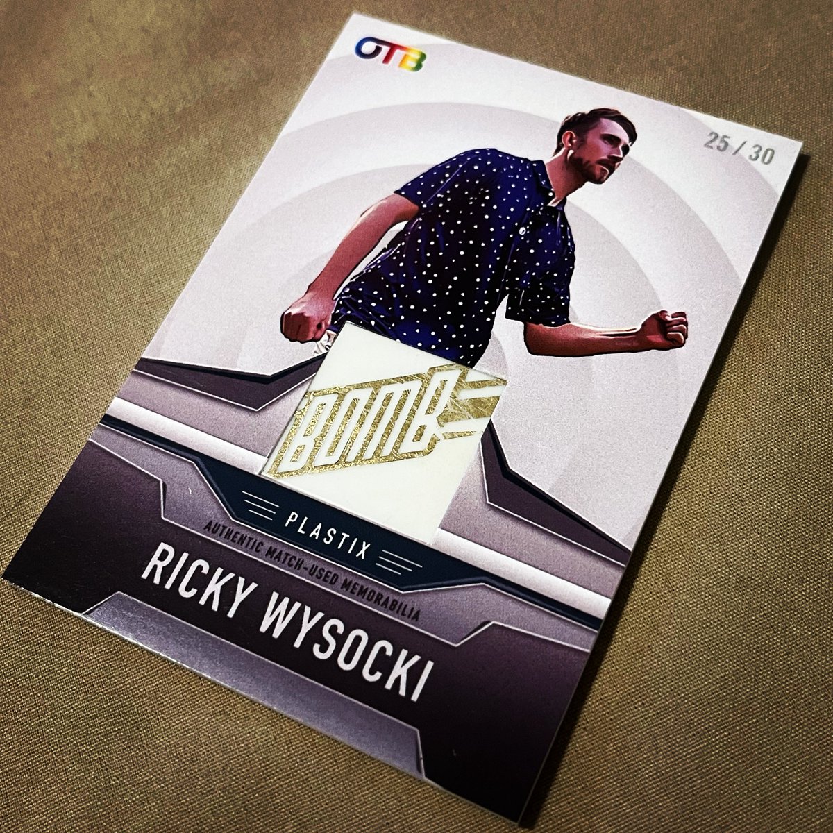 BrixtonDiscGolf's tweet image. Check out this beauty! This Ricky Wysocki PlastiX card features a piece of an event used disc. Only 30 made! @sockibomb13 @OTBdiscs