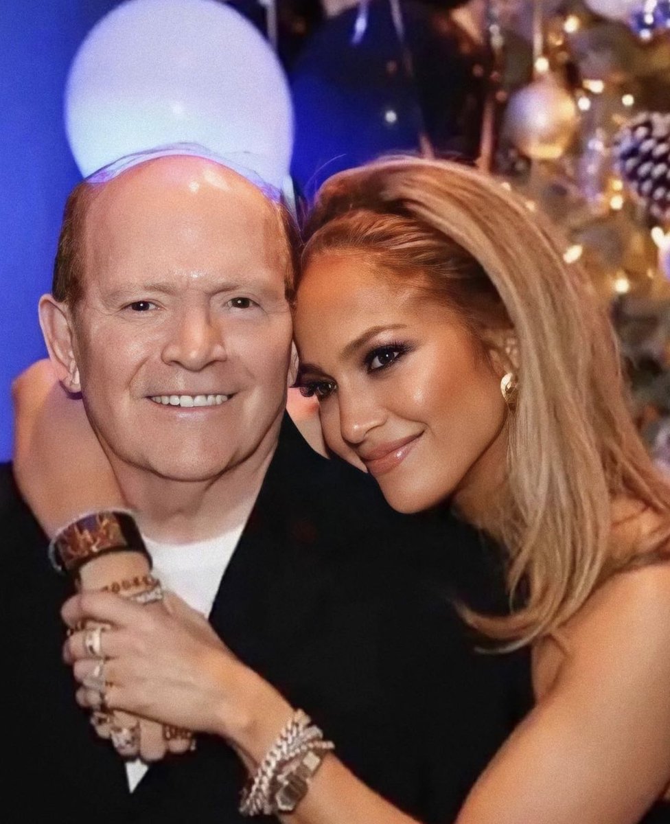 JLo tweet picture