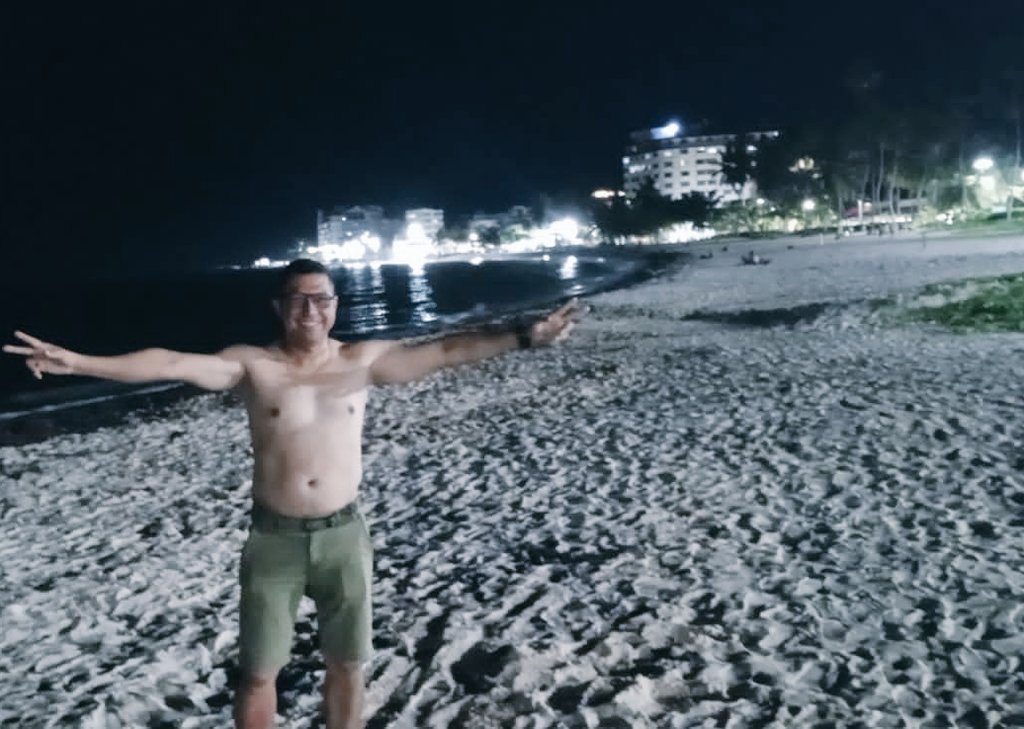 KikeRom34's tweet photo. La isla! SAI... 🌴🥥🌴🥥 https://t.co/FlJLVsZrK9