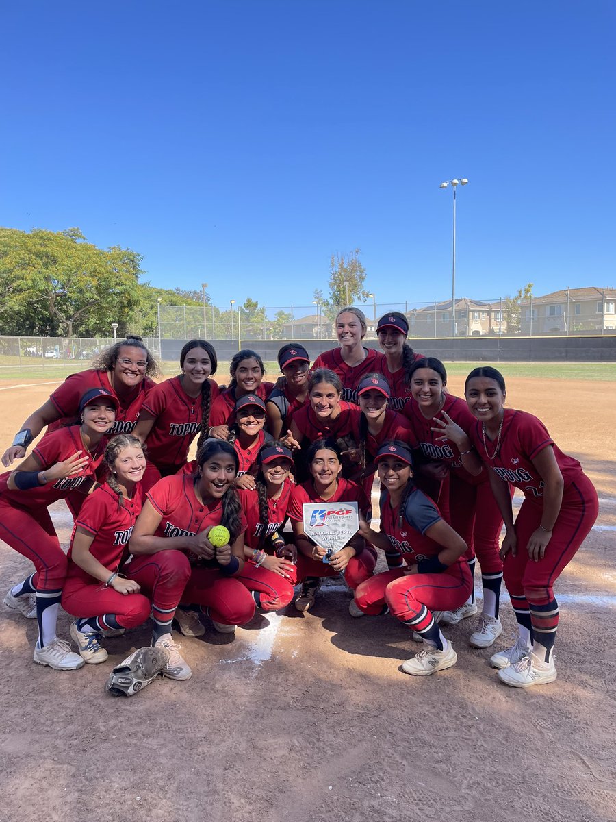 18GTopDogSB's tweet photo. Got it done! These girls fought hard every game, couldn’t be more proud💙❤️ #PGFBound @myahzuniga @JeslynC2022 @juliessa_rosas @MorganB2023 @AlexaValdez2022 @MadisonRey2023 @Marissa37934323 @KamerynnC @2023_alinahern @1bLhp @JohalSiya @lexi111138 @RileyWorkmann10 @maddym_04 https://t.co/LK7ITtqnjG