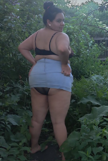 Something delightfully lo-fi about these pics of my new lingerie (also featuring my fav slutty skirt)