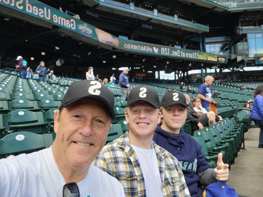 Happy Father’s Day! Let’s get a win today! #SeaUsRise <a href="/Mariners/">Seattle Mariners</a>