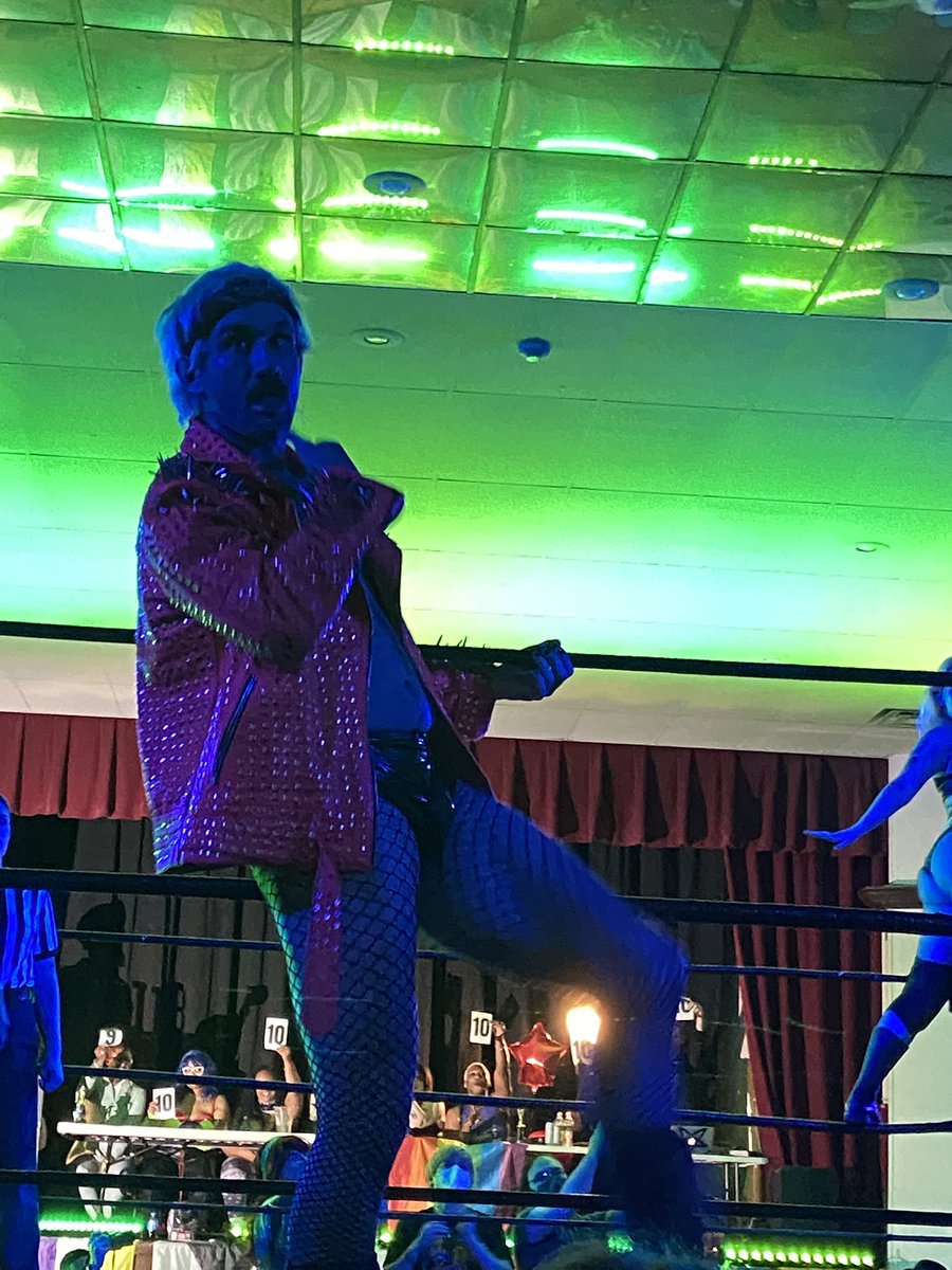 Mizzsu's tweet photo. @PWVibe #PrideAndVIBE #ParisisBumping What a fun night and some great wrestling. Everyone should watch this and the Cassandro Cup on @indiewrestling. https://t.co/3fqvQlPAex