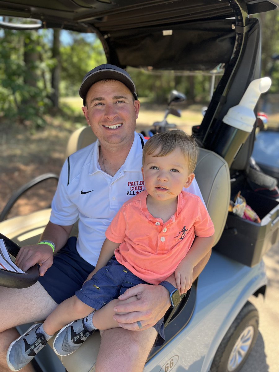 dyerdesigner's tweet image. Happy Father’s Day to the best of the best @KDyer_10 !!! Thanks for always being in Bear’s corner. Can’t wait to see you put on another hat as a girl dad ❤️ love you!