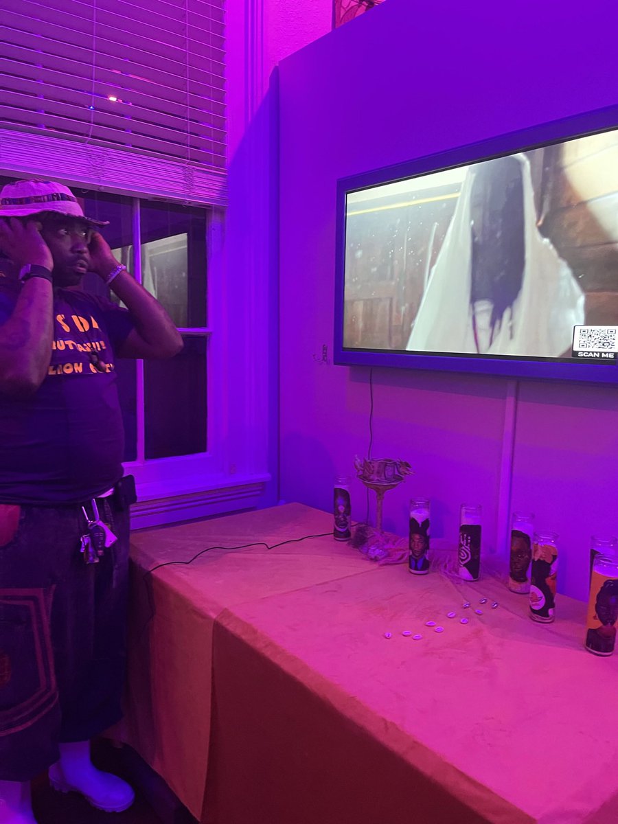 #juneteenth2022 
Big Ancestral Reverence Energy
0.4 ETH ( <a href="/ourZORA/">zora</a> <a href="/ZORA_FFF/">FINDER'S FEE FINDER</a> ) 
Exhibition: <a href="/gallerygirls504/">Sidewalk Side Studio</a> 
“Green Acres” Music NFT 
zora.co/collections/zo…