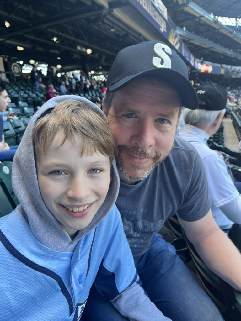 EmInSeattle's tweet photo. Celebrating #FathersDay with a little Ms #baseball! #seausrise #whereiroot https://t.co/7zV6oHJQhk