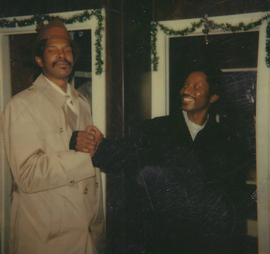 jacquaribh's tweet photo. Happy Heavenly Fatherโs Day, Daddy (Carl Harris)! The fastest man I knew growing up ๐๐ฟ๐จ. We miss you! #FathersDay #carlharris #DadsDay #trackandfield #sprinters https://t.co/M2MAU10Gbw