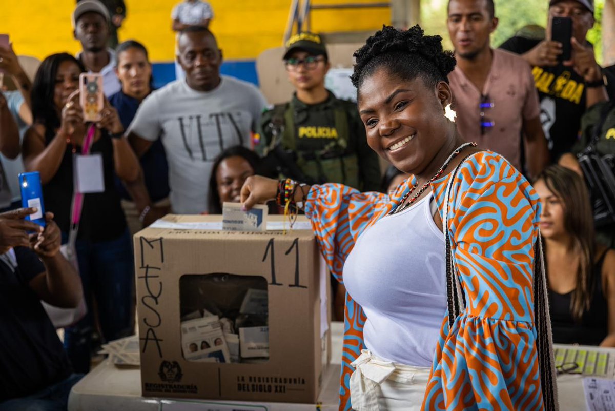 Ángela María Robledo tweet media