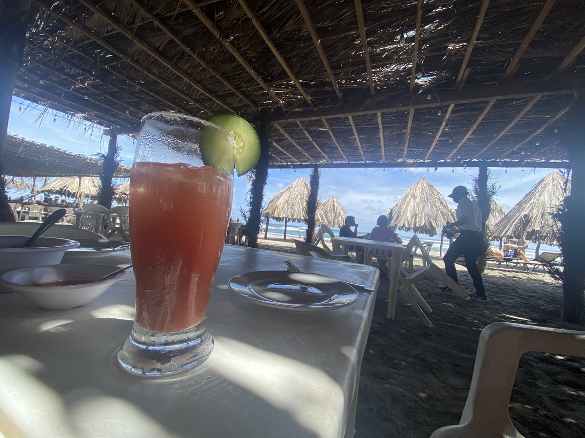 talinacalderon1's tweet photo. Salud querida @Antonieta_666 regresamos por más pescado a la talla 😬 ahora con la familia de Cuerna y Acapulco junt@s. #QueSeRepitaPronto https://t.co/tOek6qY0MP