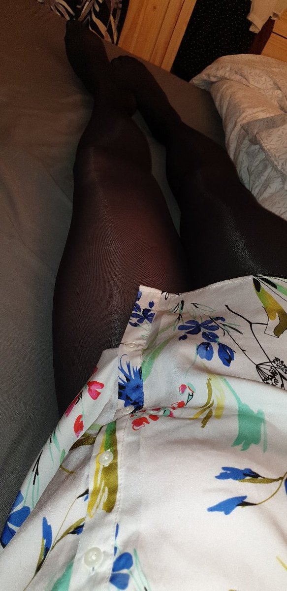 satin_laura's tweet photo. β€οΈππ#SeductiveSunday #tightsdays #tights #satinblouse #satin #knickerflash https://t.co/tNJnQLiRyN