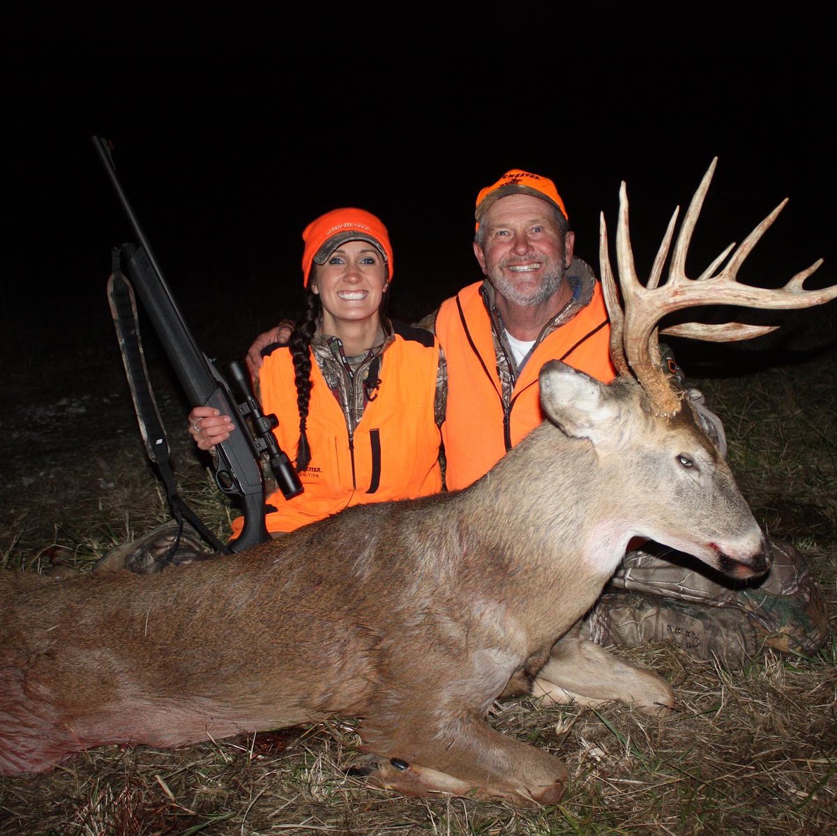 MelissaBachman's tweet photo. Happy Father’s Day! 💙💙 https://t.co/hseNwNZqaT