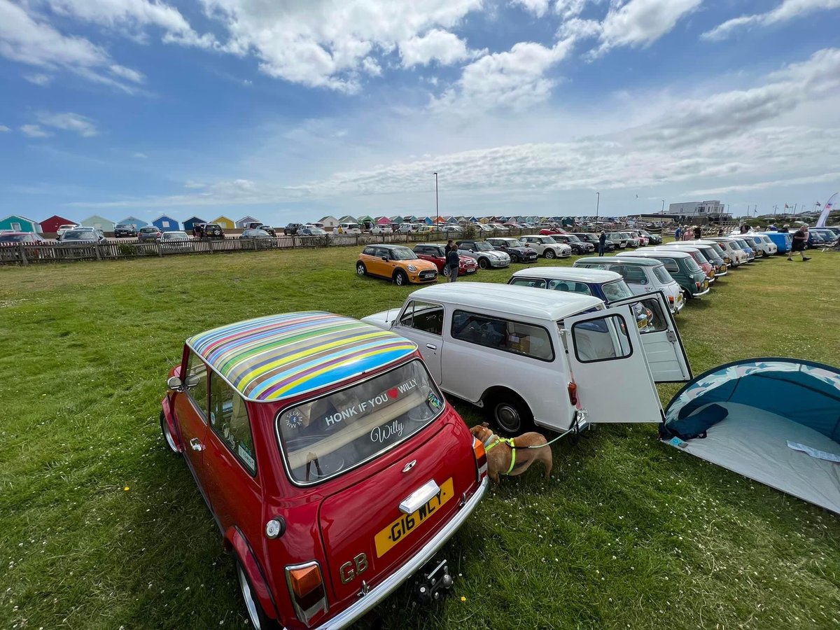 EastAnglianJob's tweet photo. We have neglected Twitter, apologies! #NMOC has been out supporting the #BuryMC Val Butcher memorial run to Southwold today. Love day out! #MiniFamily #Mini #ClassicMini #ModernMini #EAJob https://t.co/zmtGzpf3YK