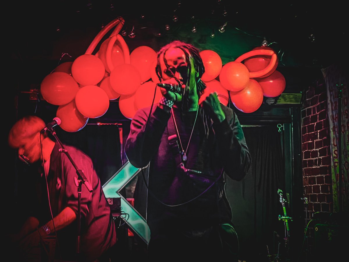 Pony Girl tweet media