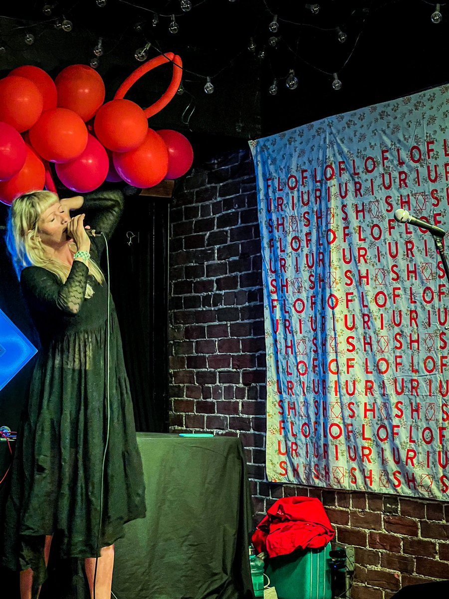 Pony Girl tweet media