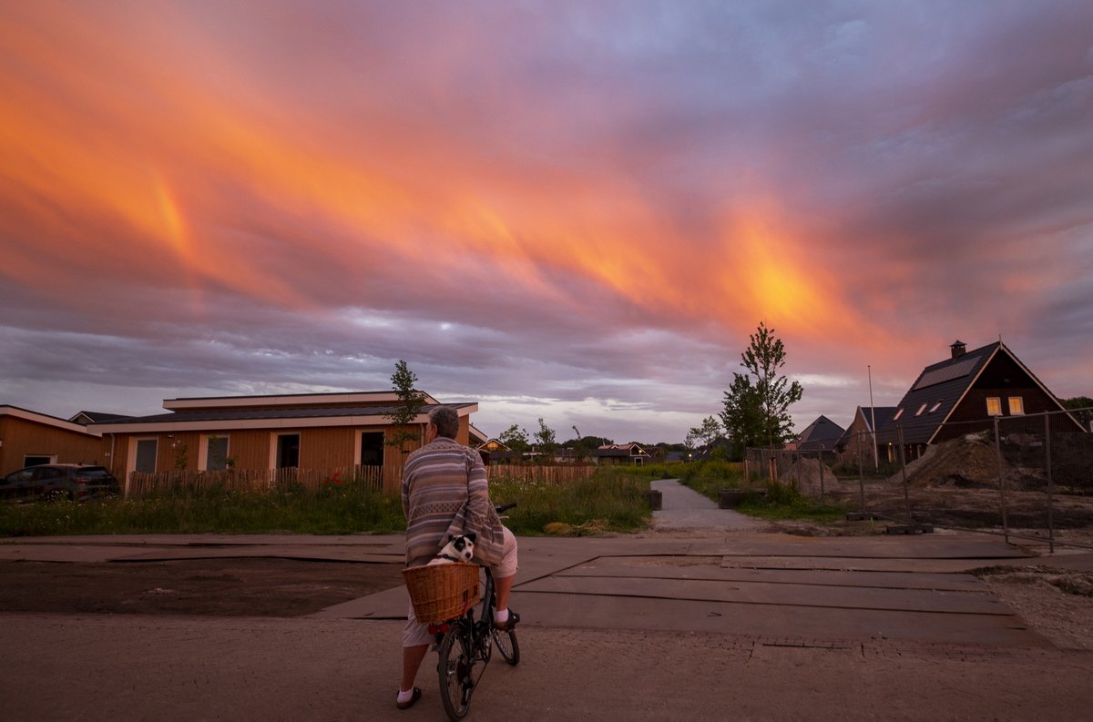 mariusvisser's tweet photo. @WNLVandaag Een prachtige zonsondergang in Drenthe(Diever) https://t.co/bNmgubvgHS