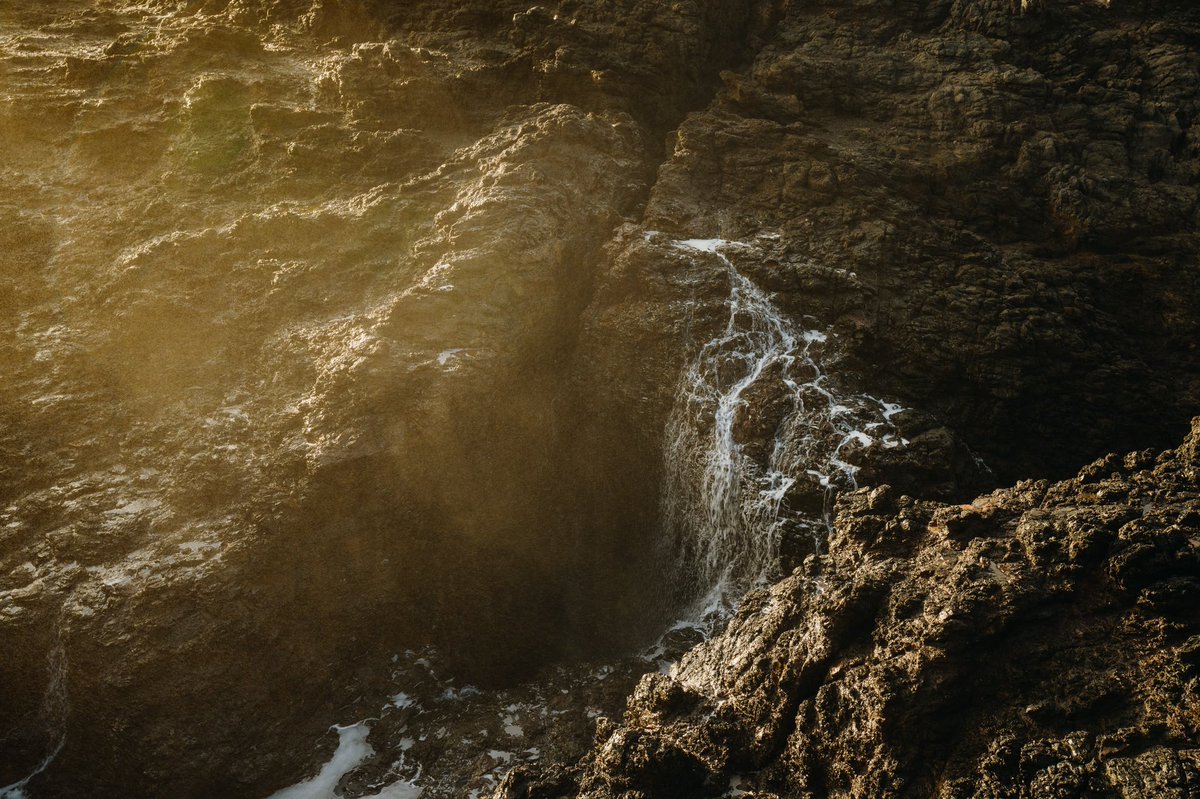 cvexplores's tweet photo. Sunrise at Kiama Blowhole https://t.co/iaRvUzROxf