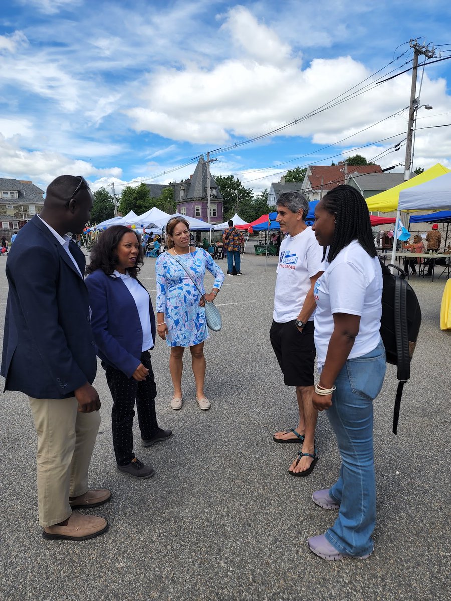 bah_omar's tweet photo. Yesterday was a great day for the RDC and the refugee community in RI. We were joined by hundreds to celebrate the World Refugee Day 2022. It was a great occasion of celebration of culture, freedom, and bringing communitues together. #WRD2022 #DefendTheDream #BahForCongres https://t.co/Aq3d66cNWA