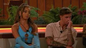 gconstabubble's tweet photo. ITS GIVING THE SAME ENERGY #loveisland https://t.co/PoNXFUT4b0