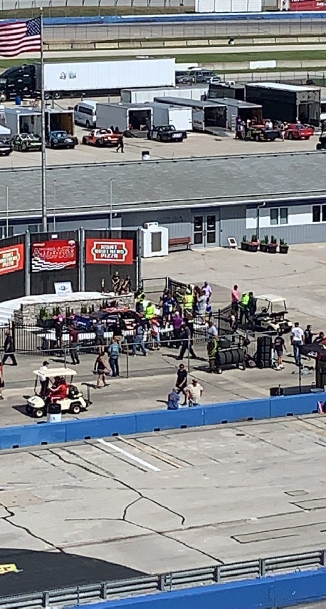 Wow! That was frickin awesome! Always great to be at @savethemile for the @MidwestTour race! Heck of a job Casey Johnson. Congrats on the big W! #ARCAMT