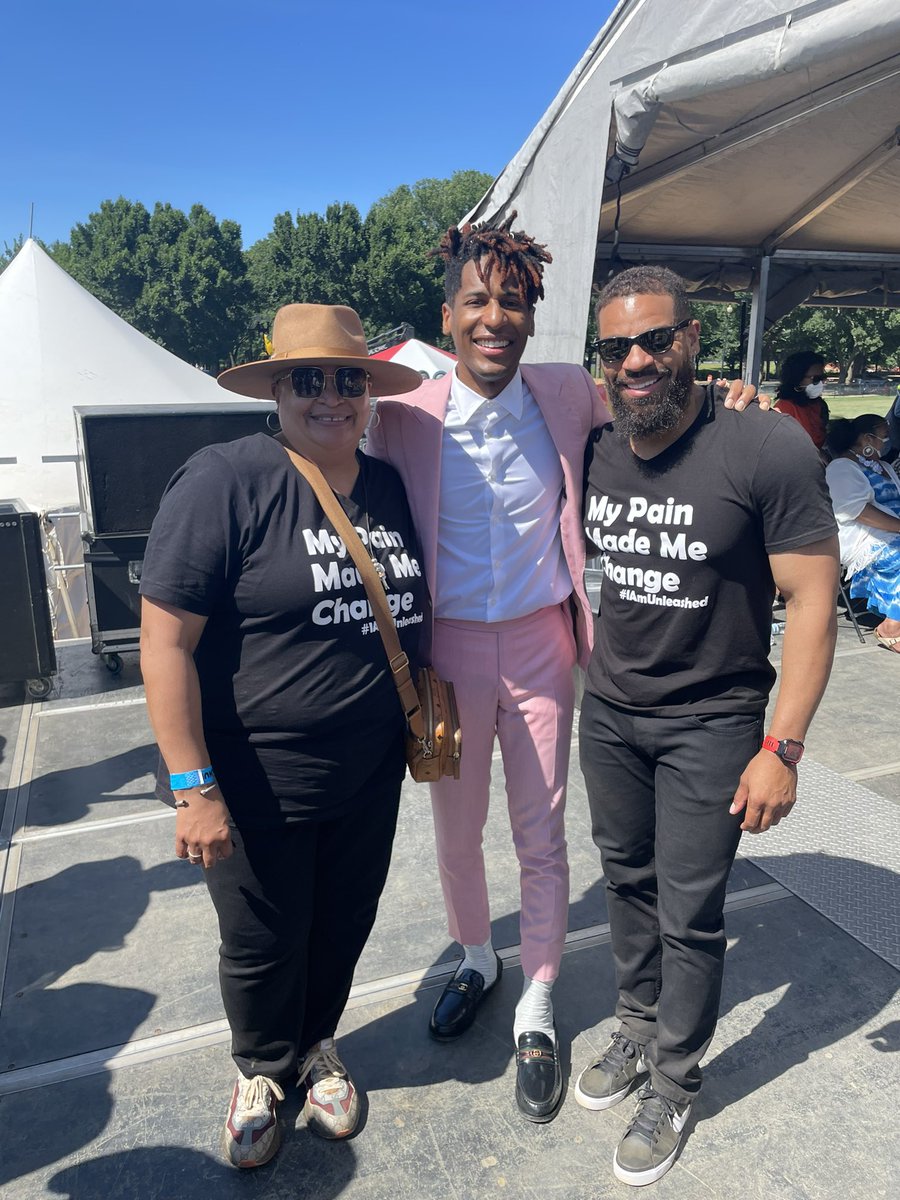 DavinClemons's tweet photo. What an awesome experience to fellowship and stand side by side with @JonBatiste!! He’s awesome on them keys!!! #IamUnleashed https://t.co/OJDudltrIr