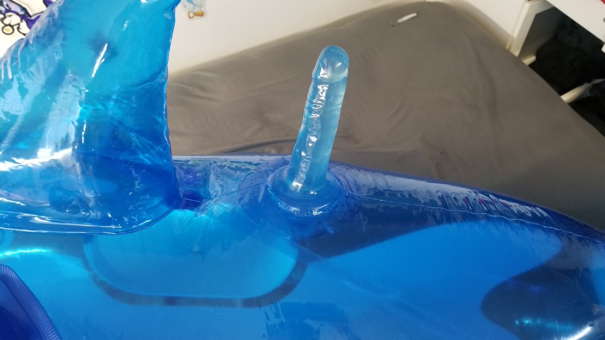 DatHuskyAD's tweet photo. Selling my modified intex dolphin by candycoatedkink! Literally used once then cleaned and put away. Sheath was only used with latex suit sheath so its still "new". 62" long and 5.5" toy. $250 USD free shipping to canada or usa! DM on my main @datbluehusky https://t.co/D8eVwvxOk5