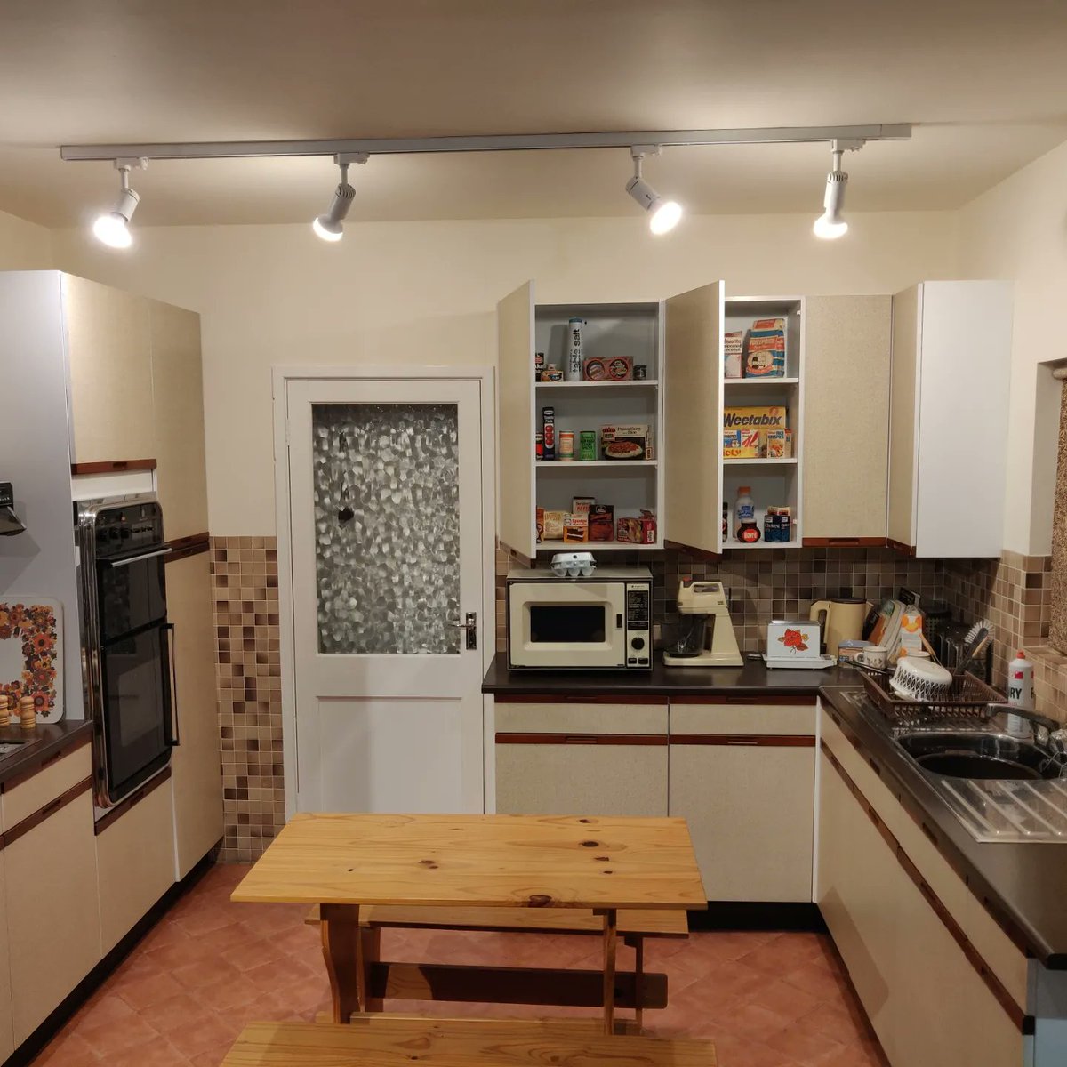 thejoysequence's tweet image. Spooky nooks and portals through time at York Castle Museum 🌀🎩