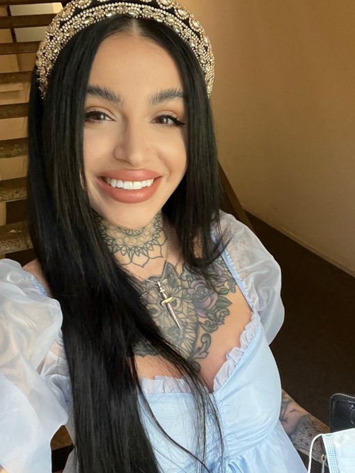 Come play w/me.. https://t.co/CtvdtlI4KL<a href="/tag/avntrophygirls"class="tags"><span>#avntrophygirls</span></a>