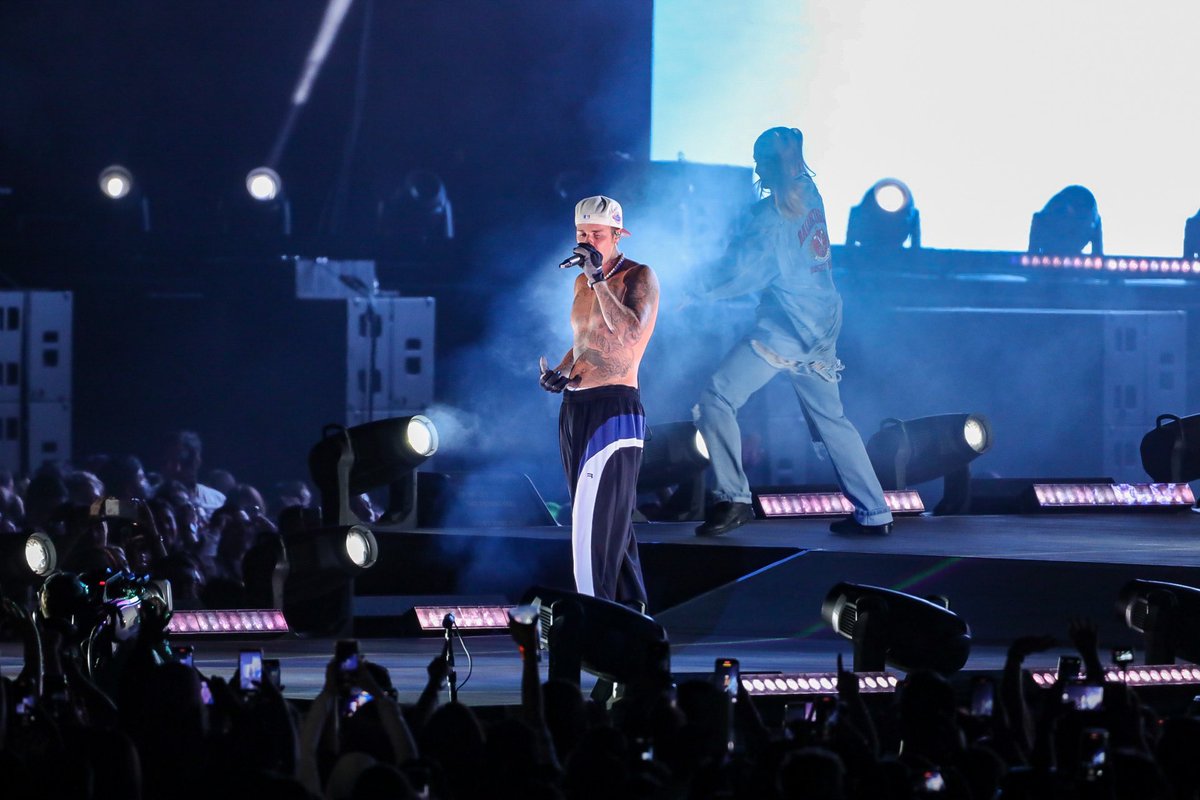 ArturGu's tweet photo. Justin Bieber #photo #photography #photooftheday #Canon #canonphotography #markIV #Mexico #markIV #photographer #photoconcierto #forosol https://t.co/VUsjW1KUSD