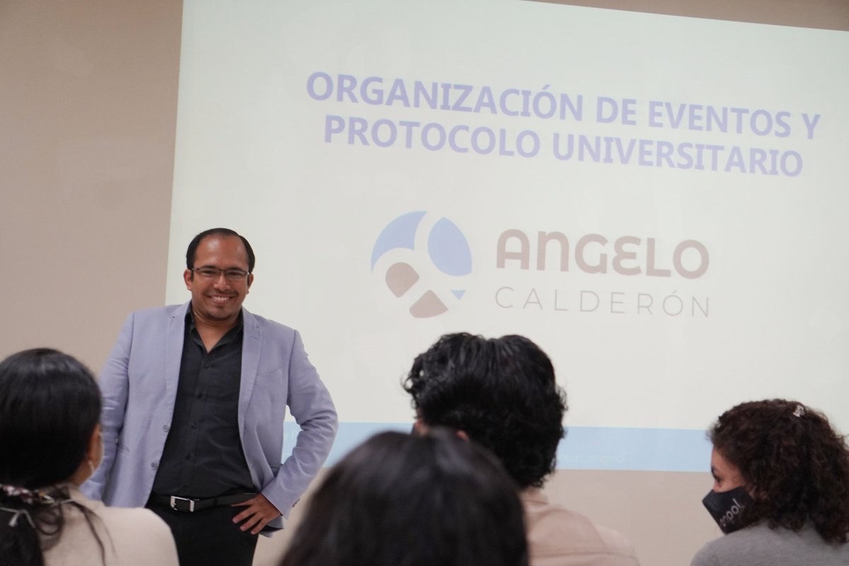 fictespol's tweet photo. Se llevó a cabo la capacitación “Organización de eventos y protocolo universitario” a cargo de @calderon_angelo experto en organización de eventos, protocolo y RR. PP. https://t.co/h6q0wsvdy8