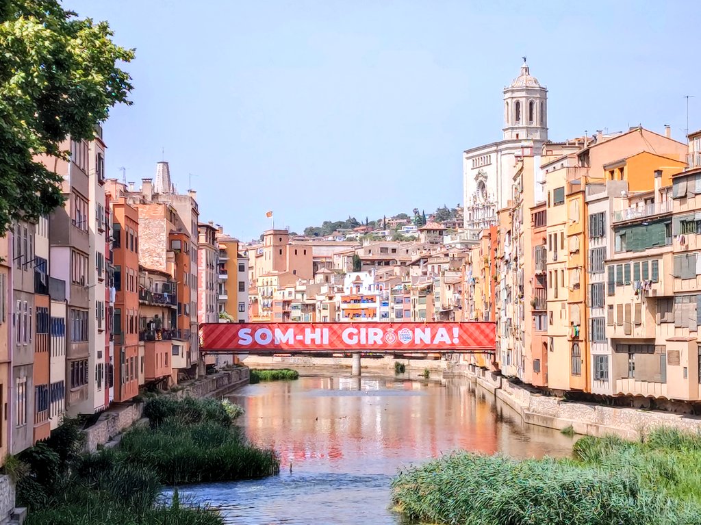 Girona_Cat's tweet photo. COMUNICAT INSTITUCIONAL:

🎉⚽️🏀 Per celebrar els ascensos del Bàsquet Girona i del Girona FC, demà, a les 20 h, @girona_cat rebrà els dos equips a la plaça del Vi. 

Vine a felicitar els campions amb nosaltres! Som ciutat de primera! Som de l’ACB! Moltes felicitats! ❤️ https://t.co/v0leFdHS4D