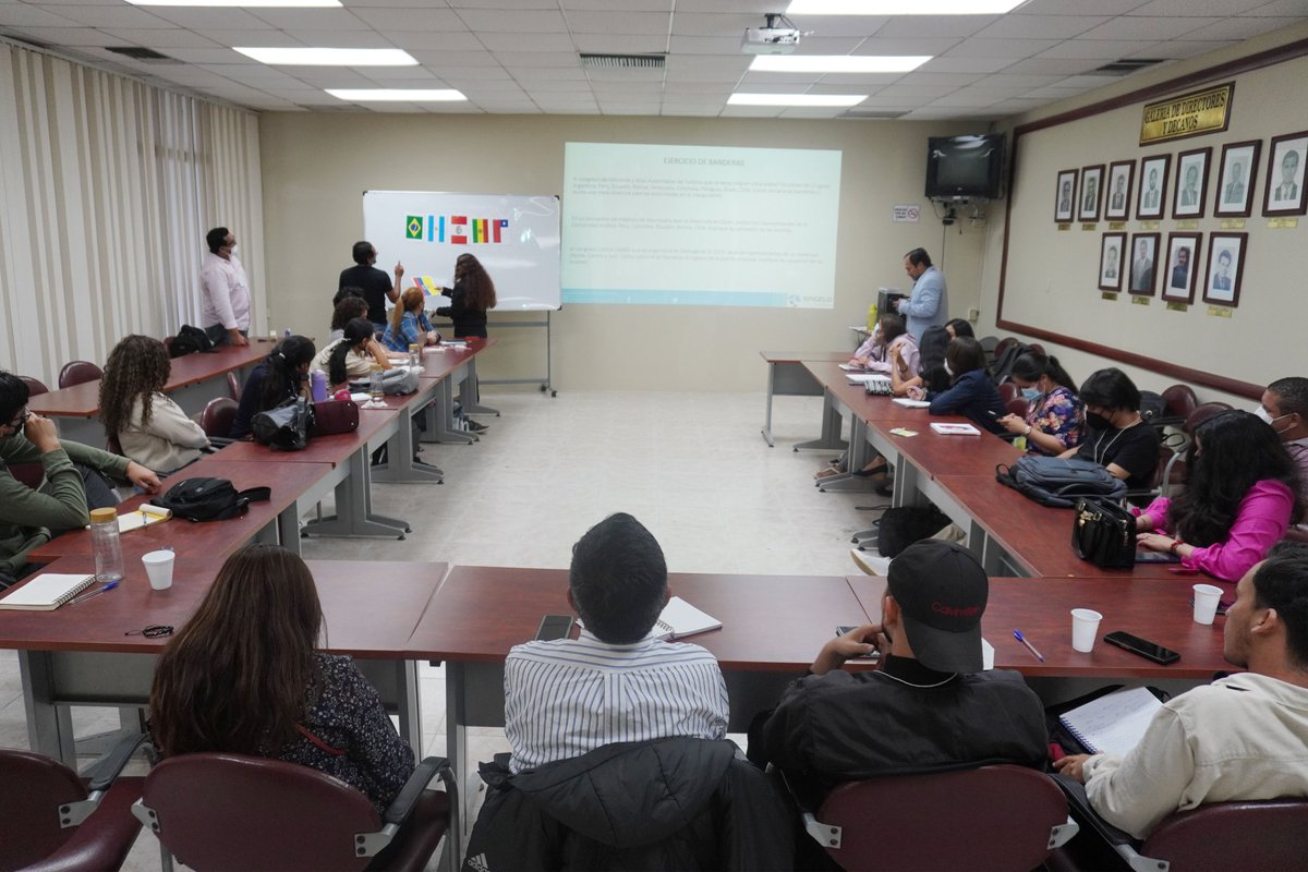 fictespol's tweet photo. Se llevó a cabo la capacitación “Organización de eventos y protocolo universitario” a cargo de @calderon_angelo experto en organización de eventos, protocolo y RR. PP. https://t.co/h6q0wsvdy8