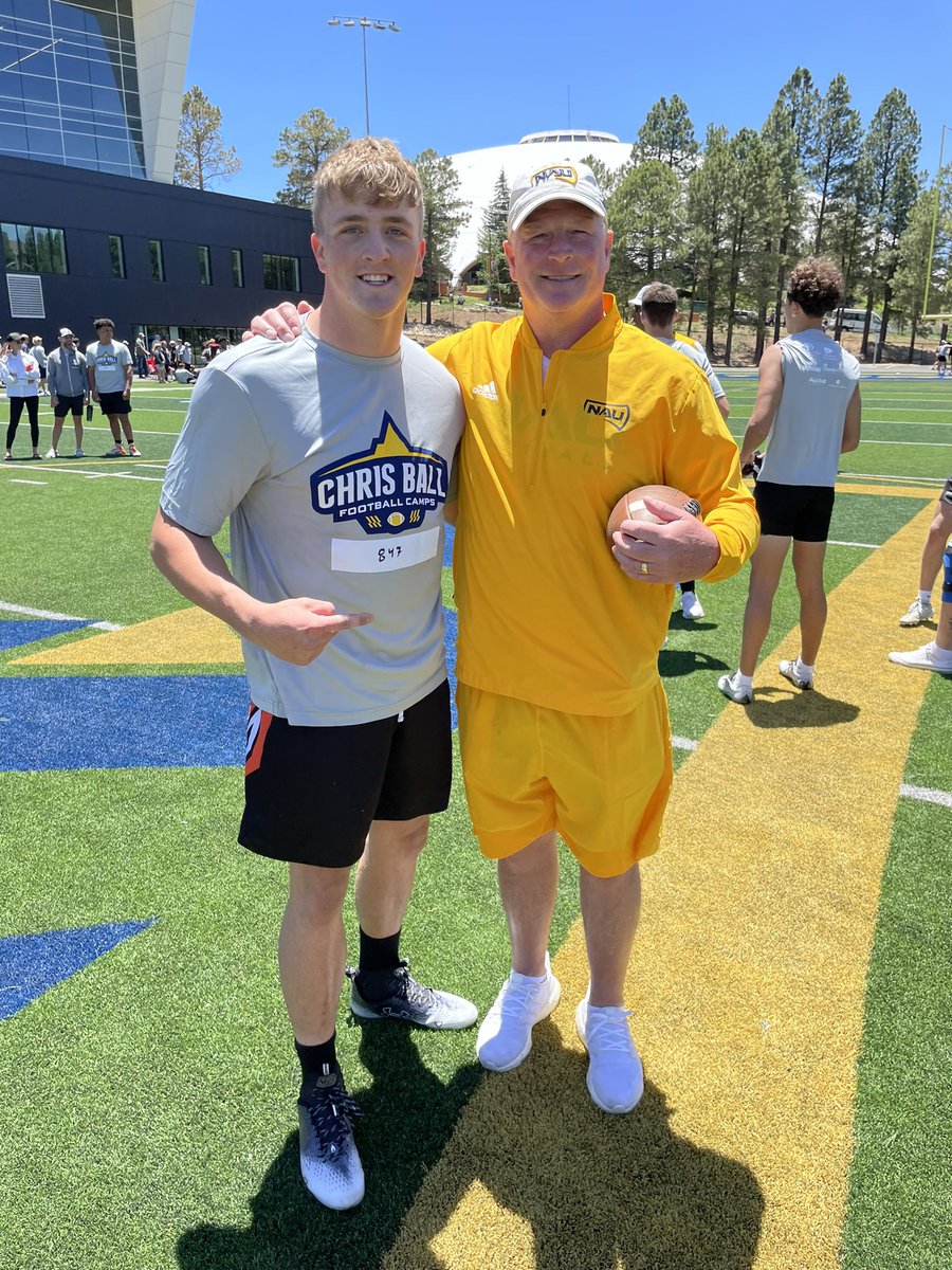 RusherPepper's tweet image. Thank you coach @CoachChrisBall for hosting a great camp. Thank you @CoachRudyG @CoachCaughman for the great coaching I got to put some new moves together that were very well taught. @NAU_Football