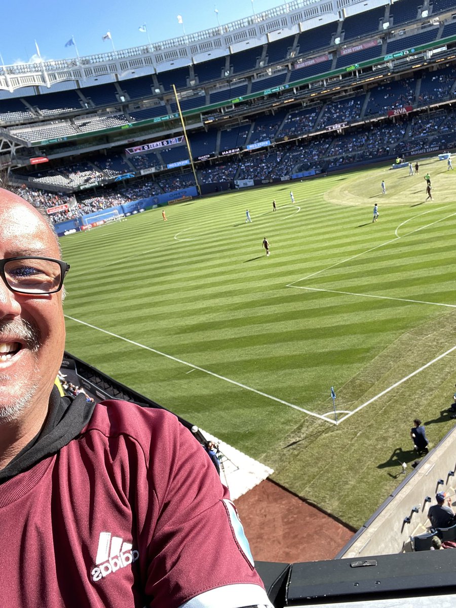 kerrylb1968's tweet photo. Representing C38 in NYC - Come On You Pids!! @ColoradoRapids @C38sg https://t.co/UuLHjIMZT5