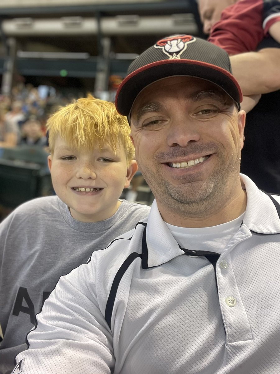 ipmcfurby's tweet photo. The boys took me to the Diamondbacks game. River is here too but he’s getting autographs. 

Shelana thanks for the tickets.

#Dbacks
#dbacksdad https://t.co/SgfMRk30Lg