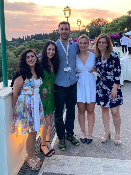 Brontecir's tweet photo. I felt very honoured to receive the best poster award sponsored by @Nanophotonics_J 🎉. 
And we managed to take a picture together all the awardees! Congrats to @ErikaCortese9 @loria_rotta, Cristina and Giovanna! 🏆 https://t.co/yywwnvFihj