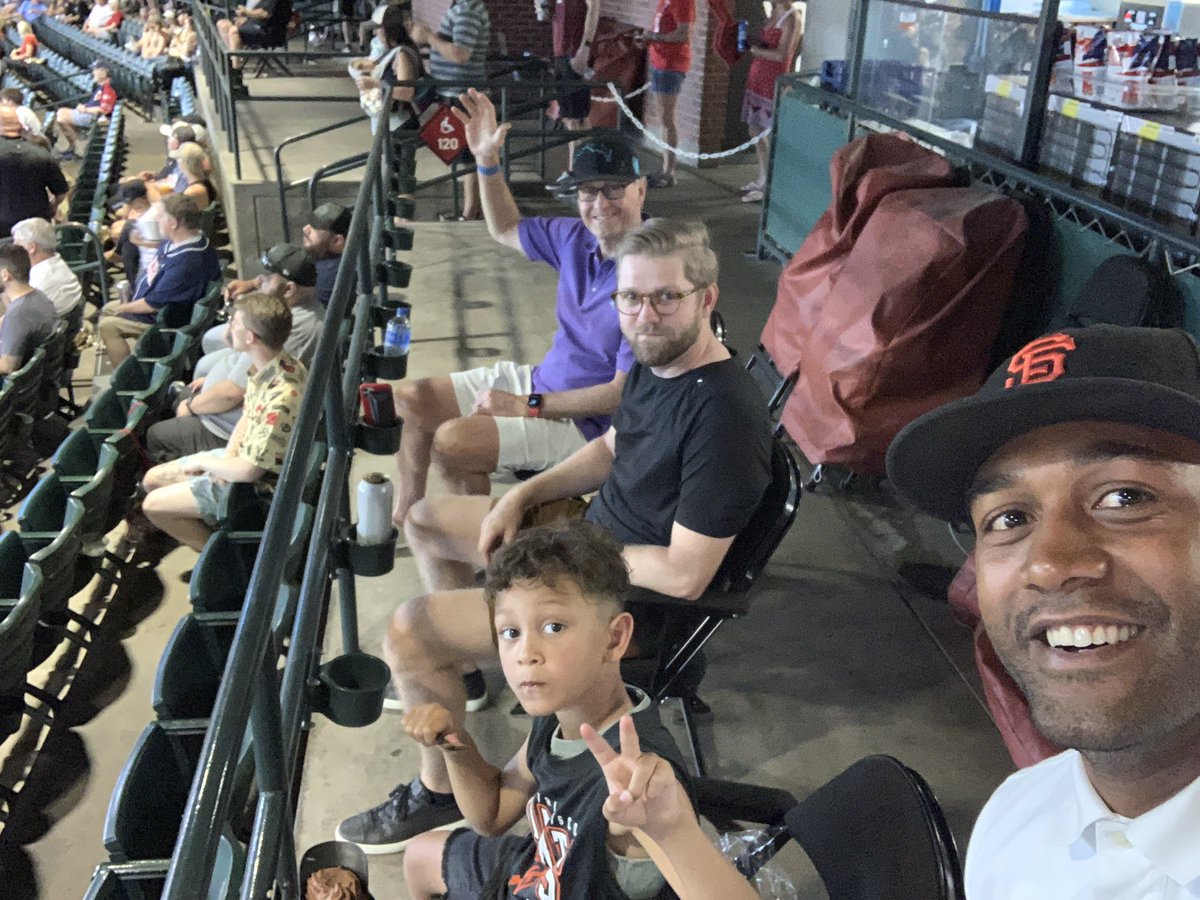 caamofinch's tweet photo. #DbacksDad https://t.co/r5pStHOAtA