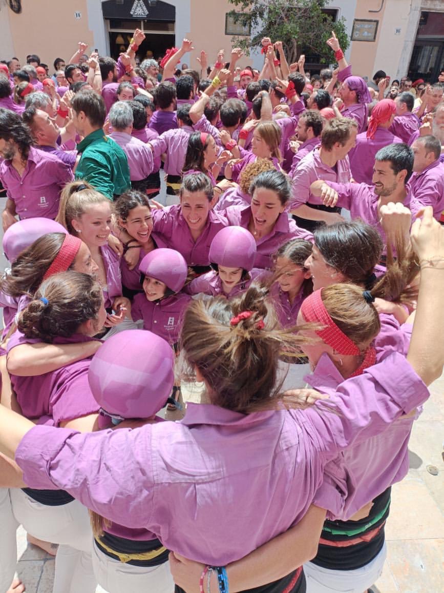 NuriaVendrell8's tweet photo. Dia de primeres vegades i de deutes pendents. #moixiganguers #castellers

GRANS, amb majúscules! https://t.co/Ikm6RiKNr2