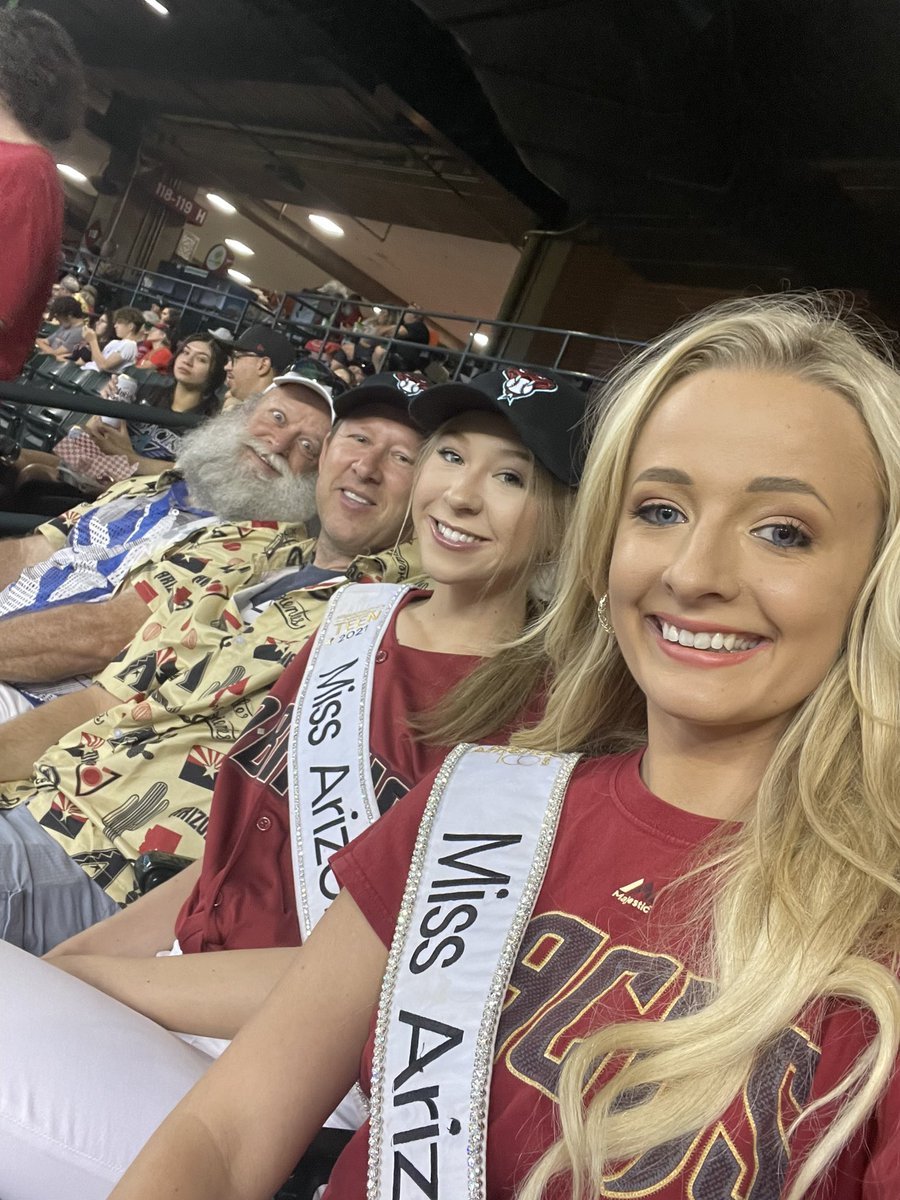 MissAmericaAZ's tweet photo. Celebrating Father’s Day with #dback for #dbacksdad day ♥️ Thank you for the tickets! https://t.co/e2diVAYKb5