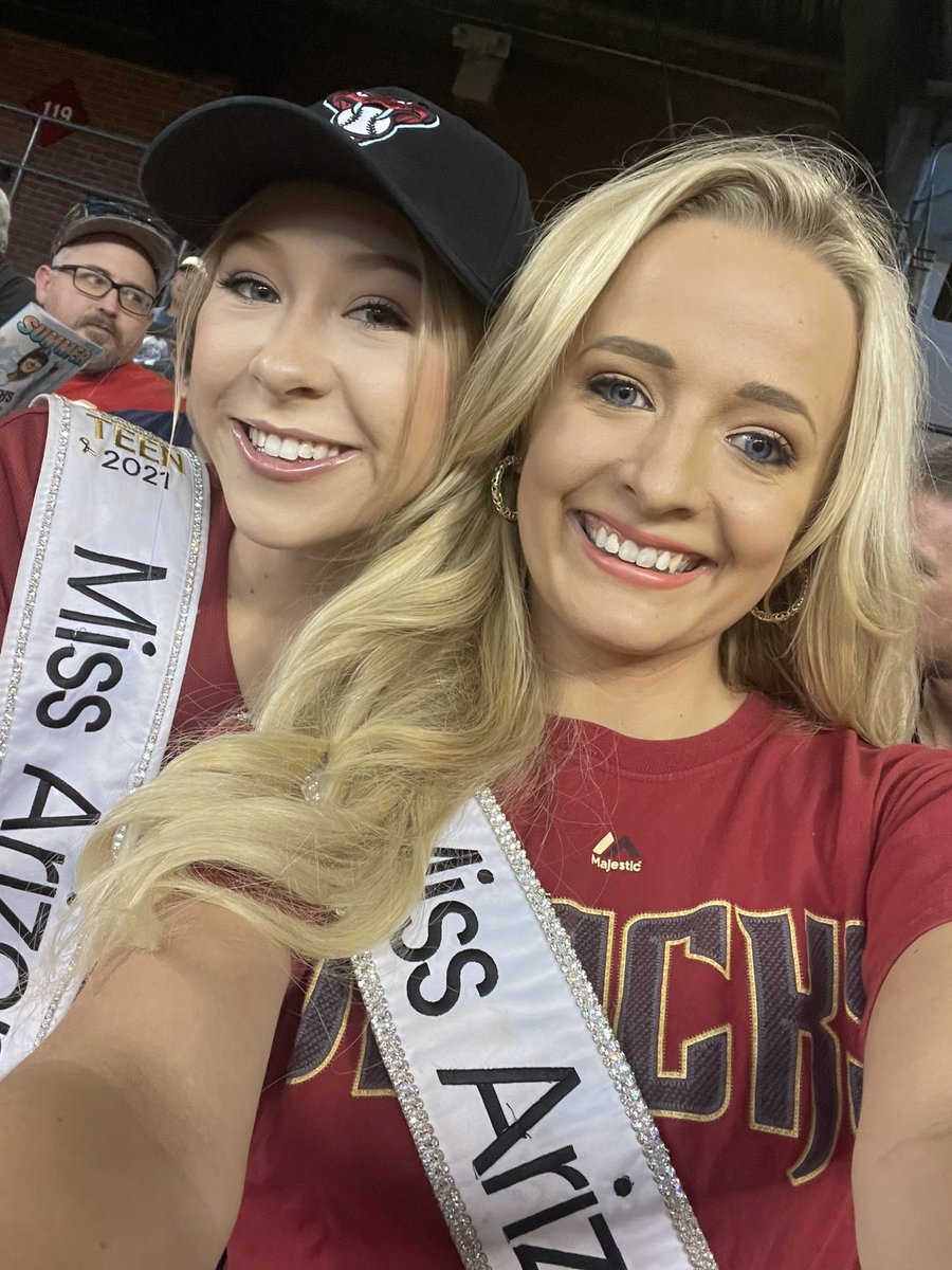 MissAmericaAZ's tweet photo. Celebrating Father’s Day with #dback for #dbacksdad day ♥️ Thank you for the tickets! https://t.co/e2diVAYKb5
